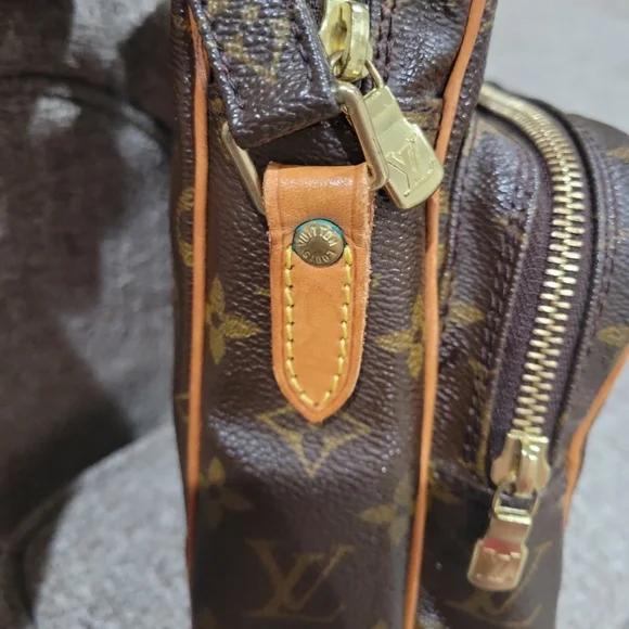 Louis Vuitton Monogram Amazone Bag - Picture 3 of 11